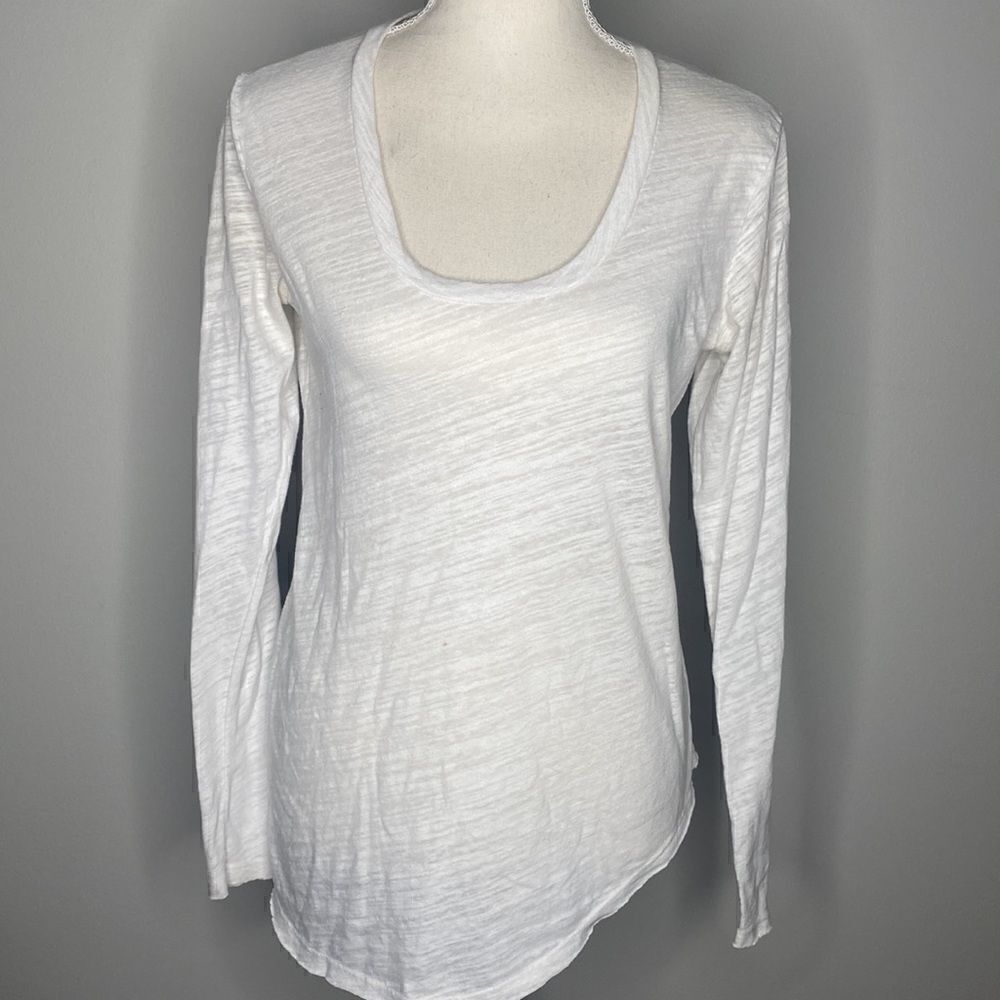 Women’s Causal DNA Couture White Longsleeve T-shirt Small